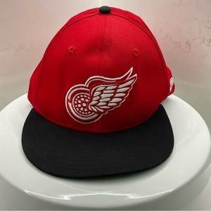 Detroit Red Wings Cap Snap Back NHL Hockey size Medium/Large